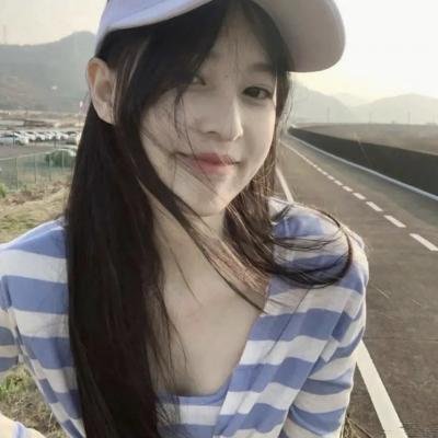 攀岩女孩儿